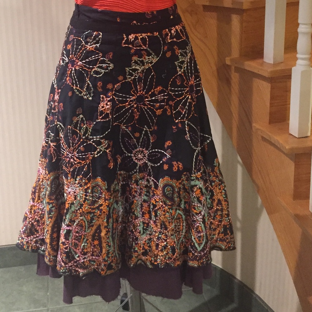 💕💕Host Pick💕💕NWT Flared multi coloured skirt